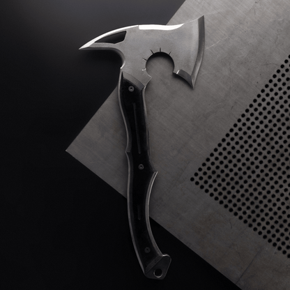 Full tang tomahawk "Requiem" for outdoor tasks